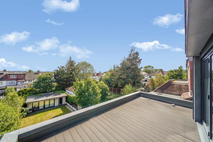 Luxury Family Home Elliot Road, Hendon